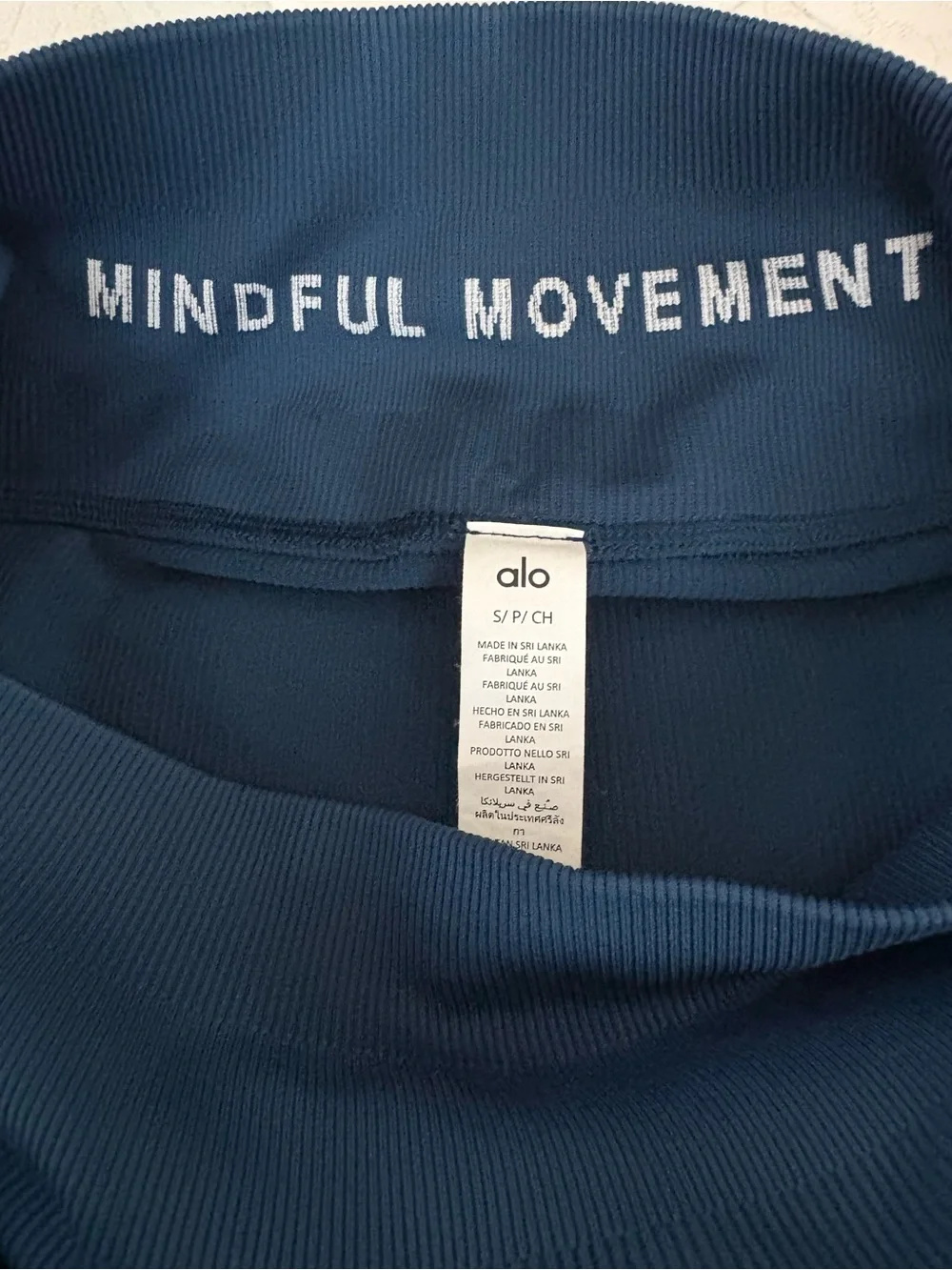Alo Yoga 5” Seamless Ribbed Favorite Shorts Navy Size S